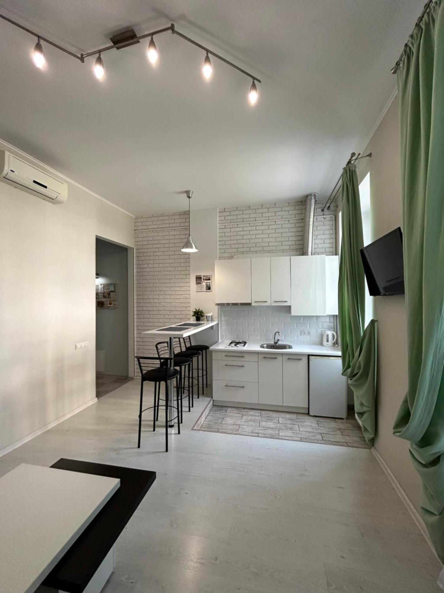 Modern Apartment In Old City Center Lviv Extérieur photo