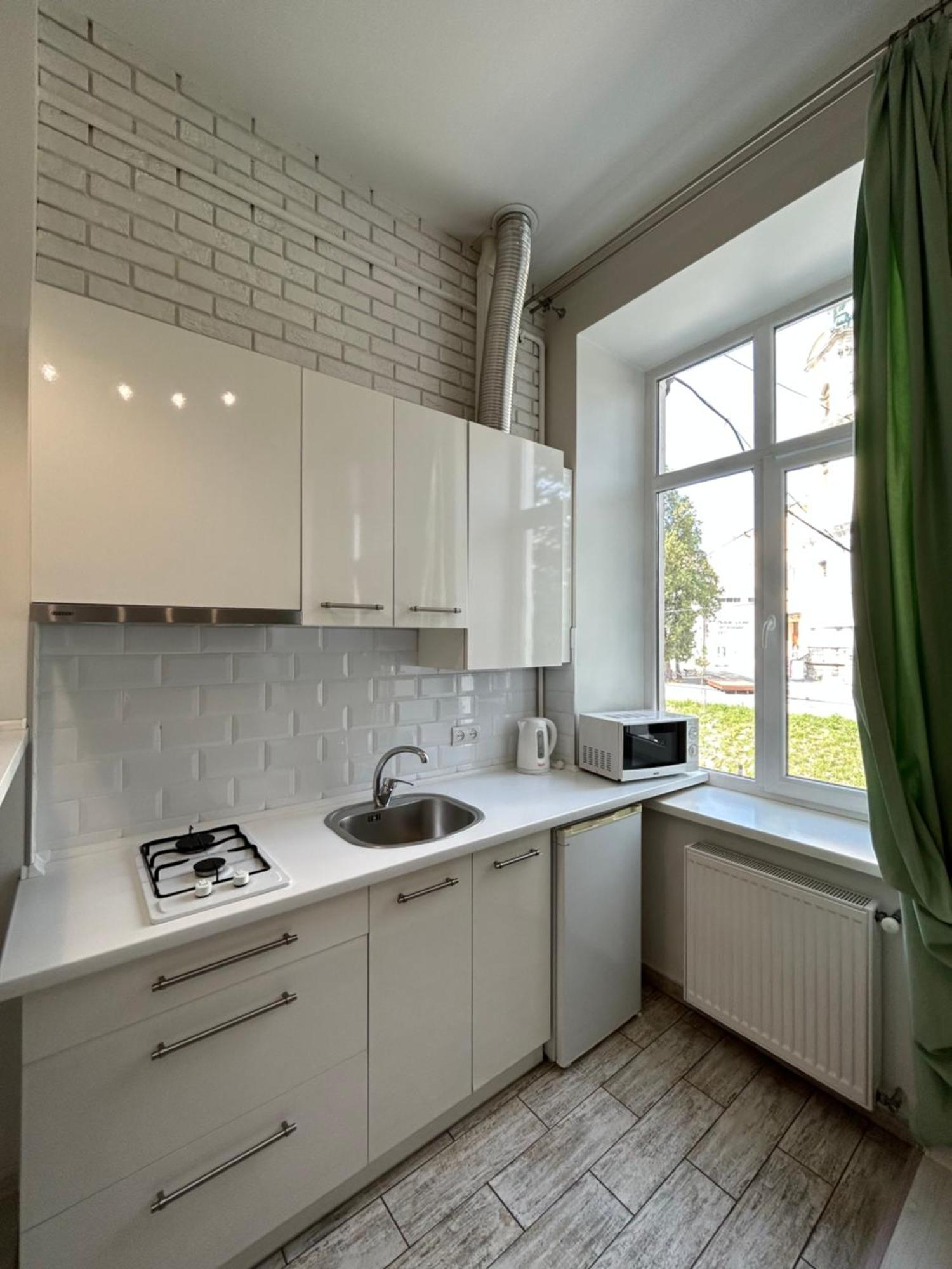 Modern Apartment In Old City Center Lviv Extérieur photo
